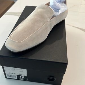 Banana Republic Soft Snip Loafer Size 10 Color-Buttersp